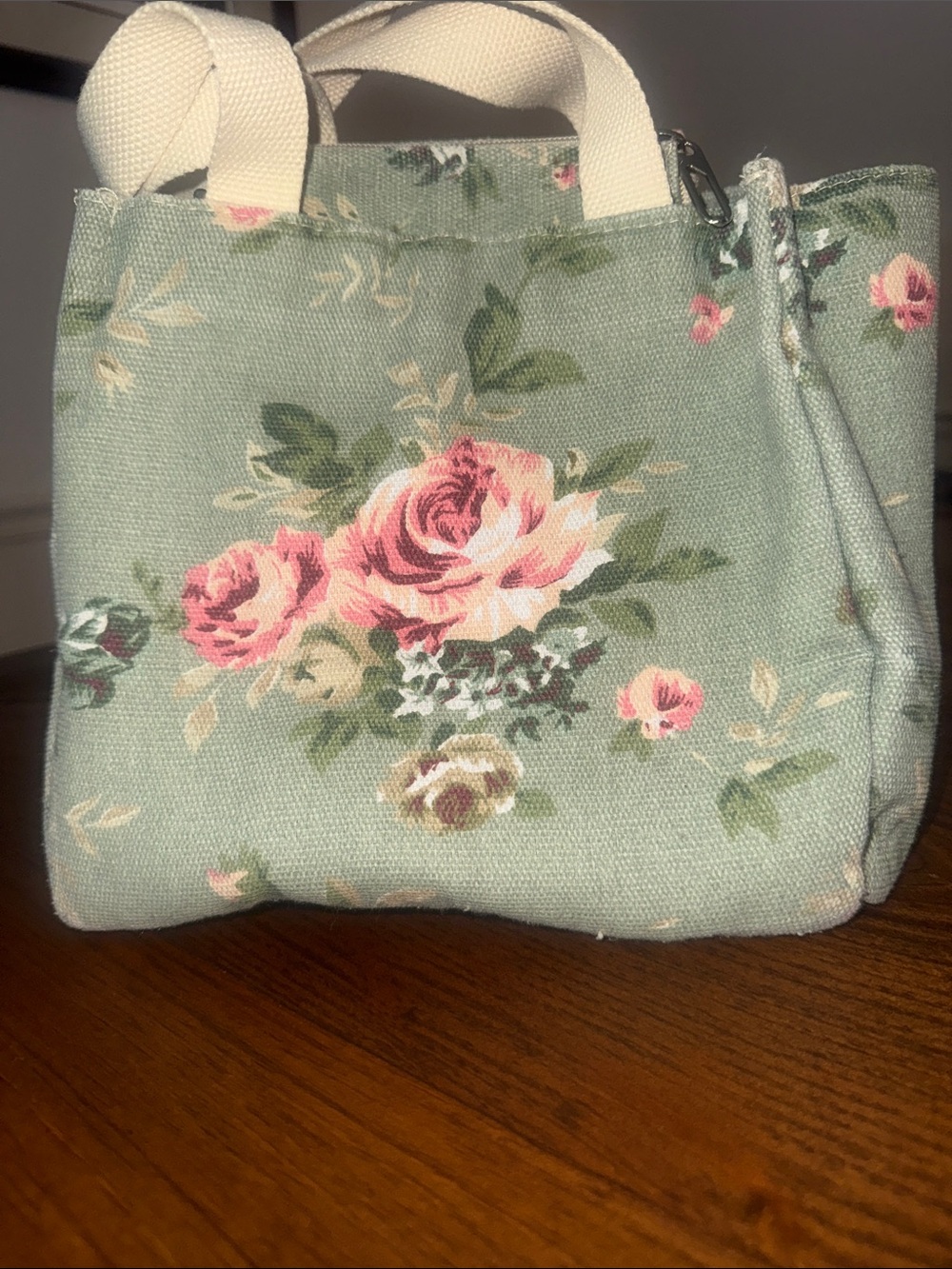 Floral Canvas lunch Bag in Sage Green - Picture 3 of 11